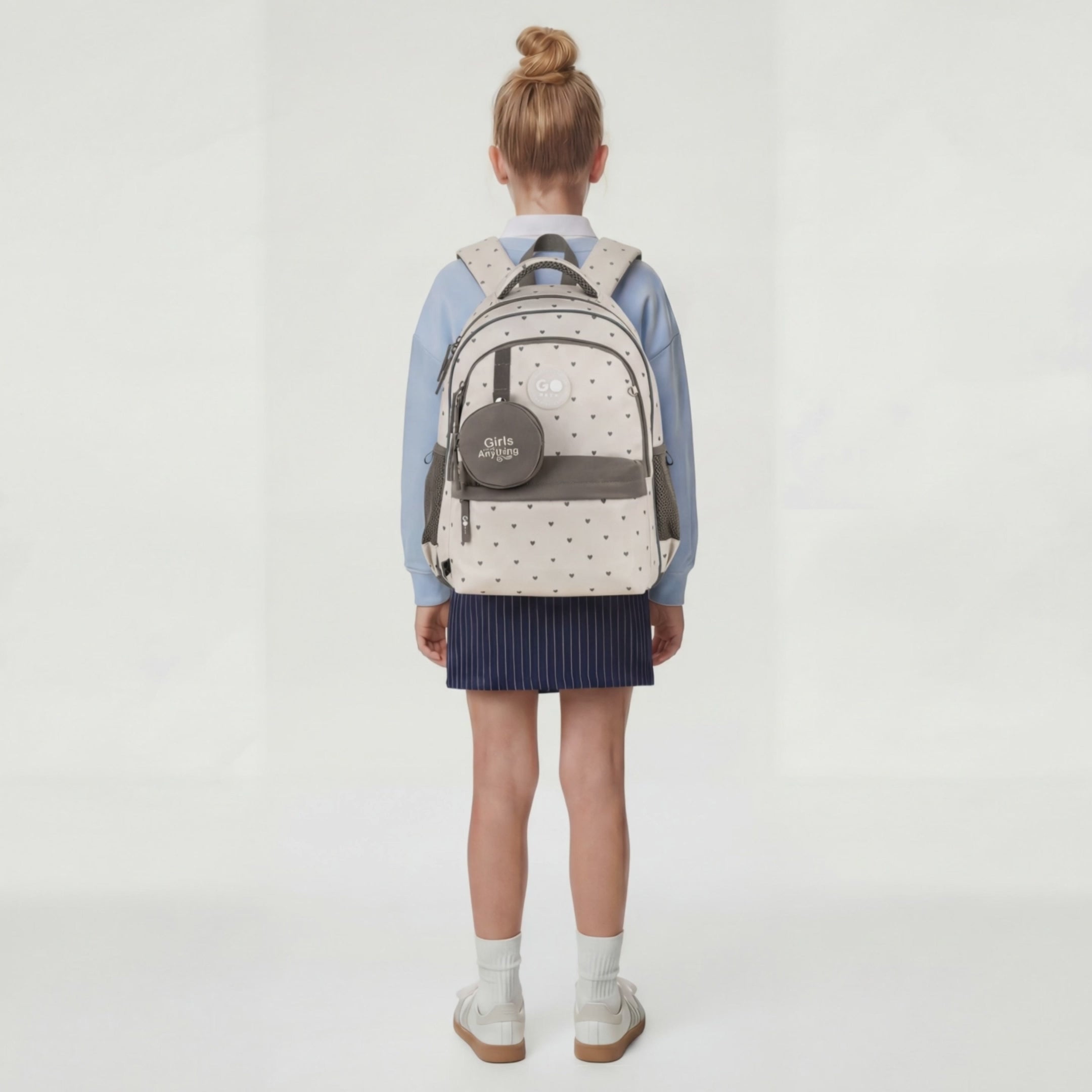 Завантажити відео: Рюкзак шкільний GoPack Education Beige Polka Dots GO26-182M-3